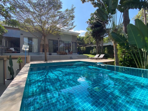 2 bed villa with a private pool for rent in Chang Kian