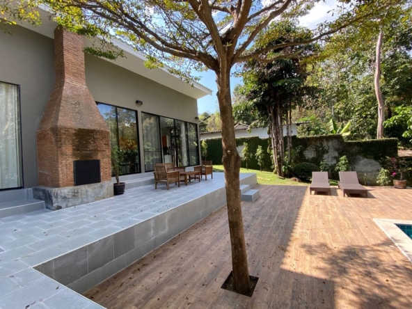 2 bed villa with a private pool for rent in Chang Kian