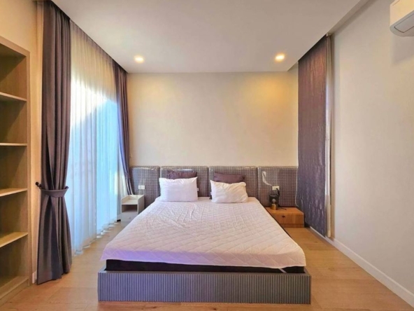 5 bed home with pool for rent in San Sai
