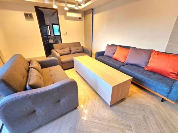 5 bed home with pool for rent in San Sai