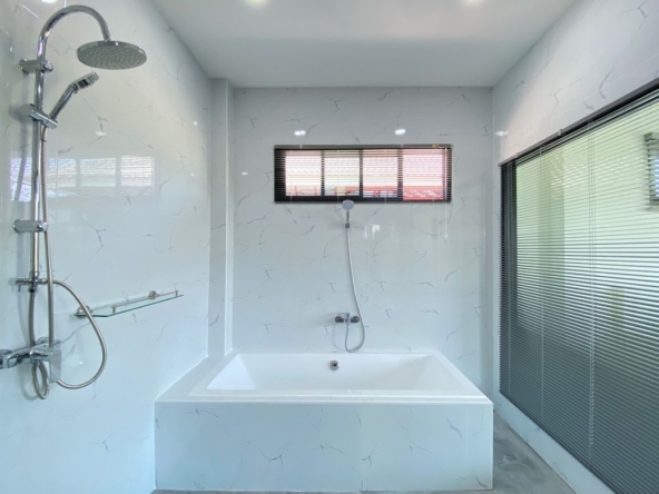 Brand new 3 bed house for sale in Doi Saket