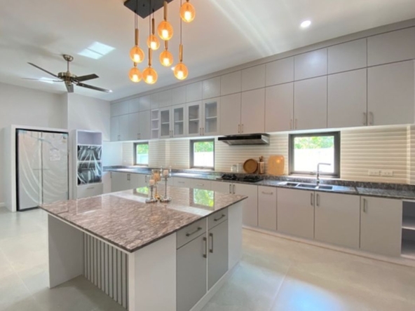 Brand new 3 bed house for sell in San Pa Tong