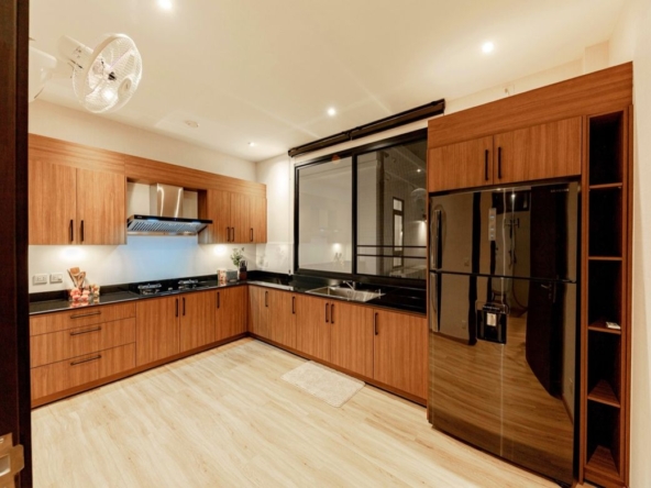 Brand new 5 bed with private pool for sale in Hang Dong