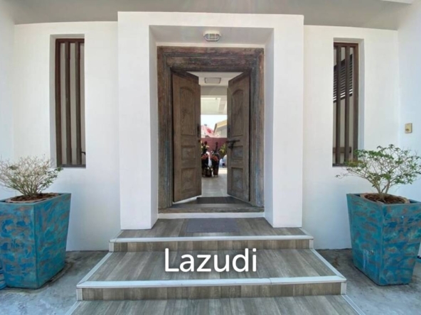 detached-L-LAZ114744