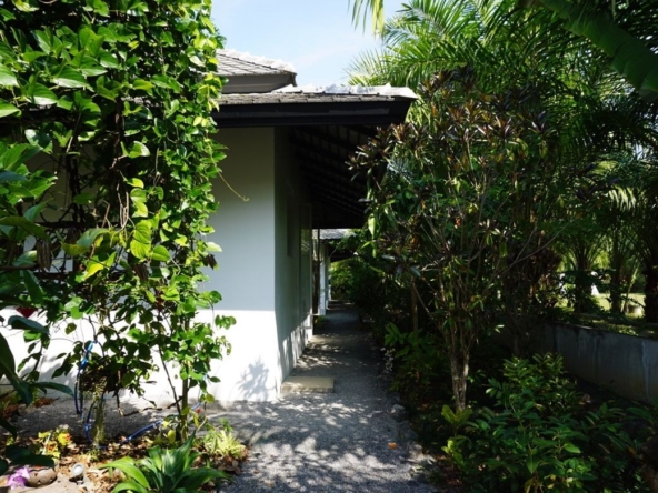 3 bed one storey house for sale in Mae Rim