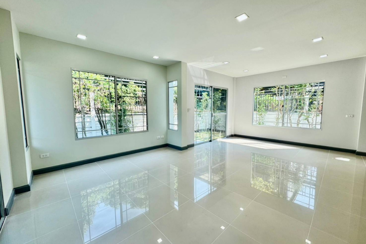 3 Bedrooms
