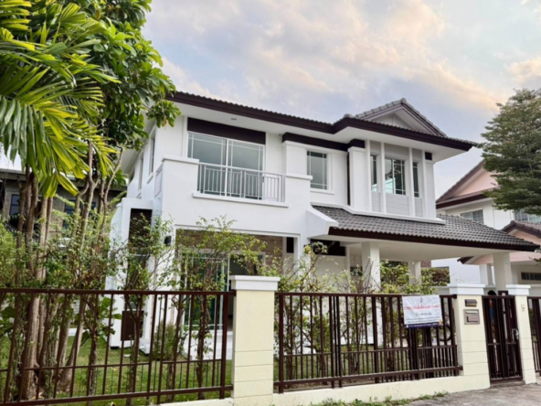 3 Bathrooms (ID: 682HS)-MR-682HS