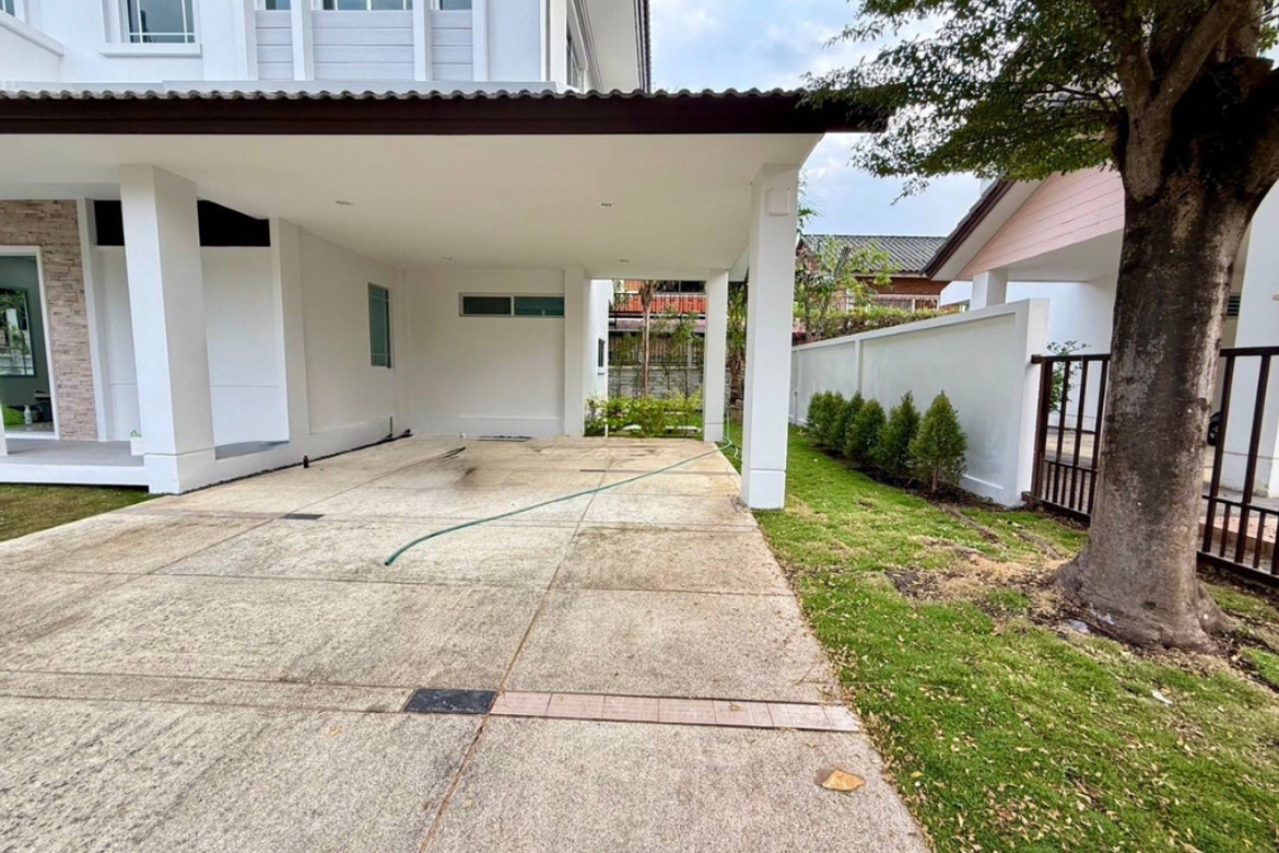 3 Bedrooms