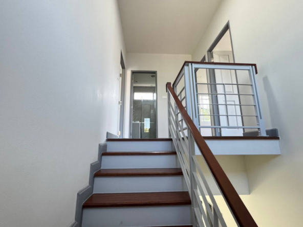 3 Bathrooms (ID: 682HS)-MR-682HS