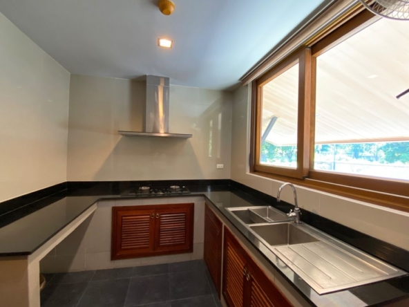 Luxurious home with private pool for sale in Hang Dong