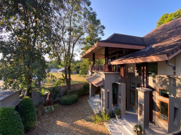 Luxurious home with private pool for sale in Hang Dong