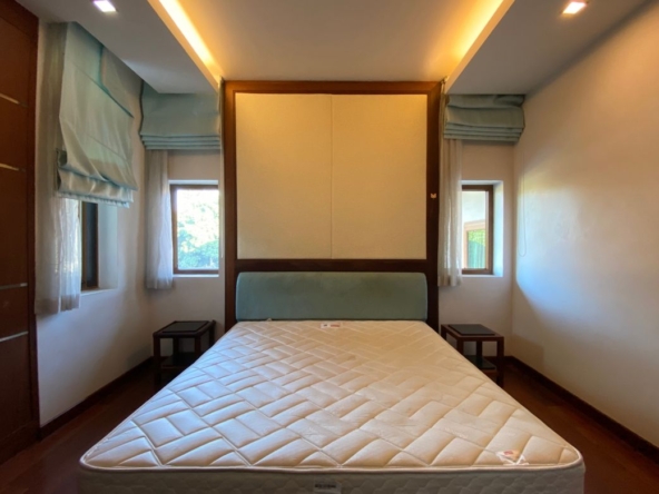 Luxurious home with private pool for sale in Hang Dong