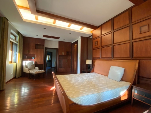 Luxurious home with private pool for sale in Hang Dong