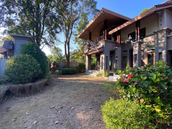 Luxurious home with private pool for sale in Hang Dong