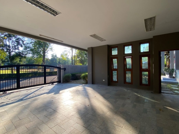 Luxurious home with private pool for sale in Hang Dong