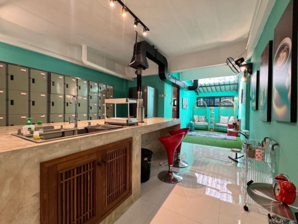 A unique modern townhome for sale in Muang Chiang Mai-P-PHS485
