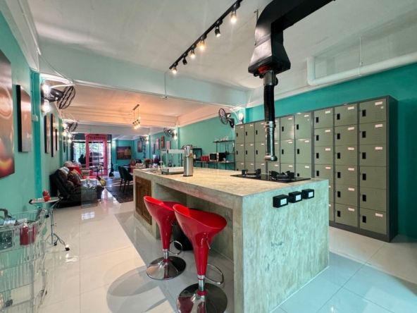 A unique modern townhome for sale in Muang Chiang Mai-P-PHS485