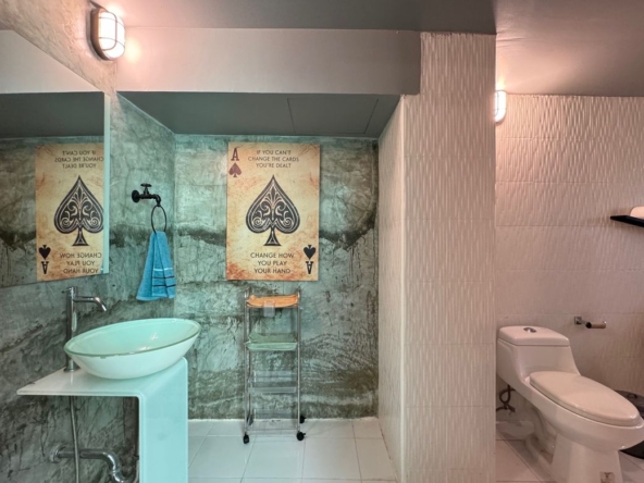 A unique modern townhome for sale in Muang Chiang Mai-P-PHS485