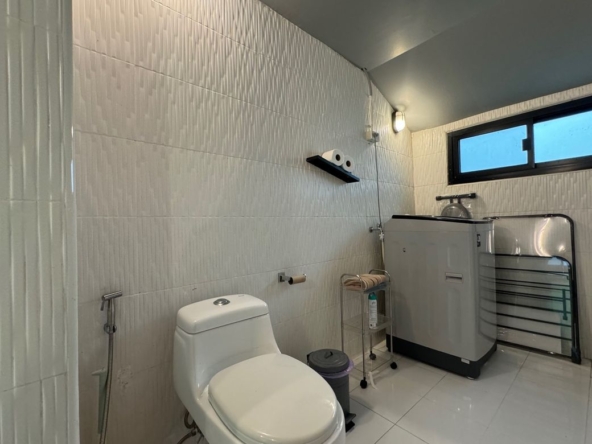 A unique modern townhome for sale in Muang Chiang Mai-P-PHS485