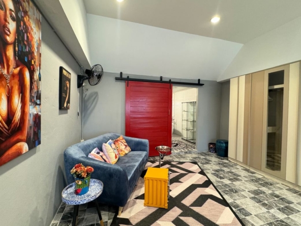 A unique modern townhome for sale in Muang Chiang Mai-P-PHS485