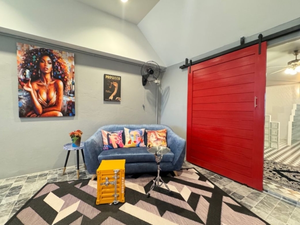 A unique modern townhome for sale in Muang Chiang Mai-P-PHS485