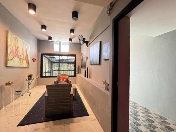 A unique modern townhome for sale in Muang Chiang Mai-P-PHS485