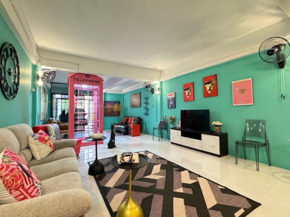 A unique modern townhome for sale in Muang Chiang Mai-P-PHS485