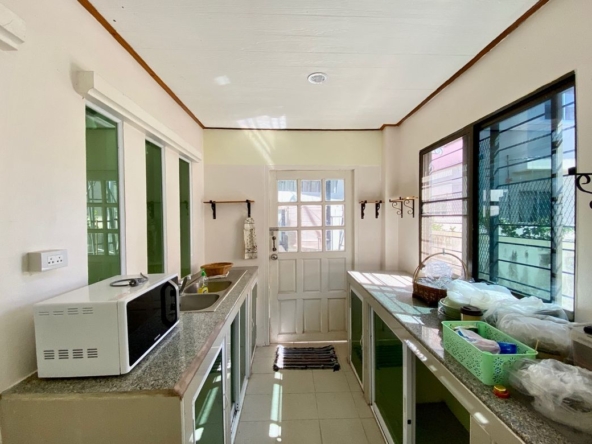 Chiang Mai-P-PHR689