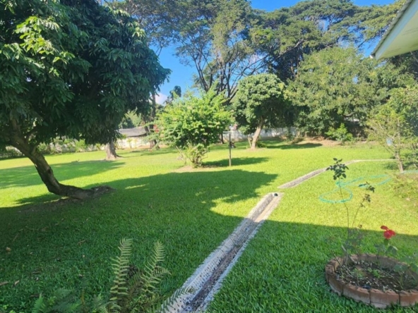 4 bed house for rent or sale in Doi Saket