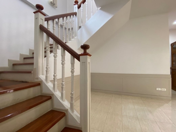 3 bed house for rent or sale in Saraphi