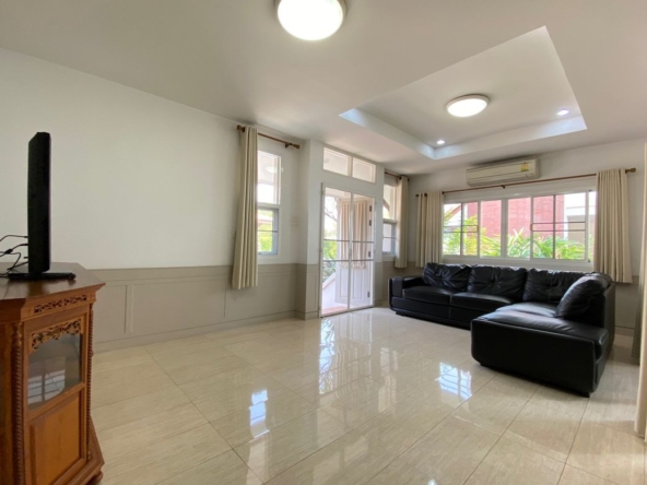 3 bed house for rent or sale in Saraphi