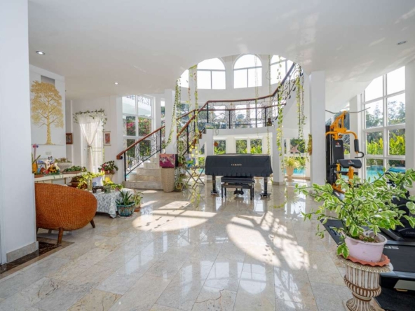 000m2 of Absolute Lake Front Living: See It To Believe It!-PH-DOIS192