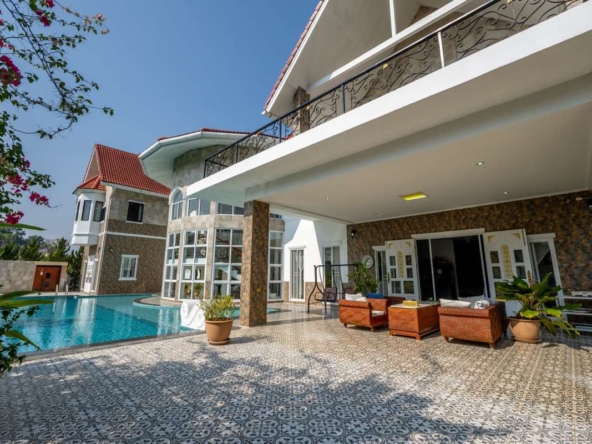 000m2 of Absolute Lake Front Living: See It To Believe It!-PH-DOIS192
