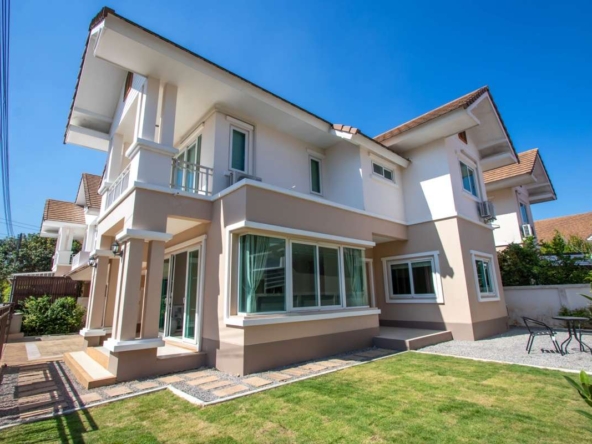 Spacious 5-Bedroom Home in The Esteem
