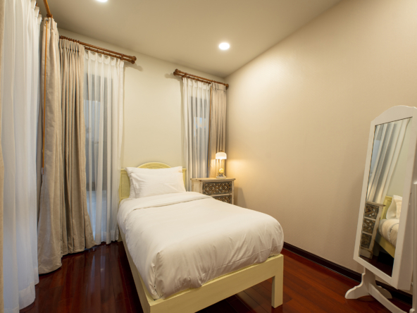 3 bedroom house with pool for sale in Saraphi-SHG-HS462