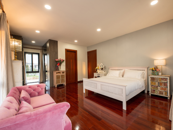 3 bedroom house with pool for sale in Saraphi-SHG-HS462