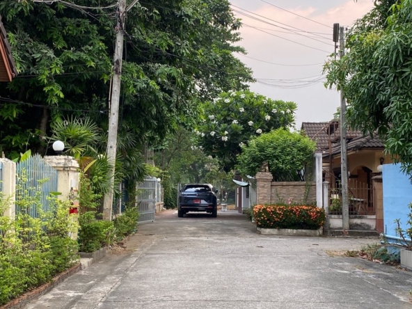A nice size of land in Nam Phrae for sale