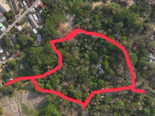 A large plot of land for sale in Mae Rim