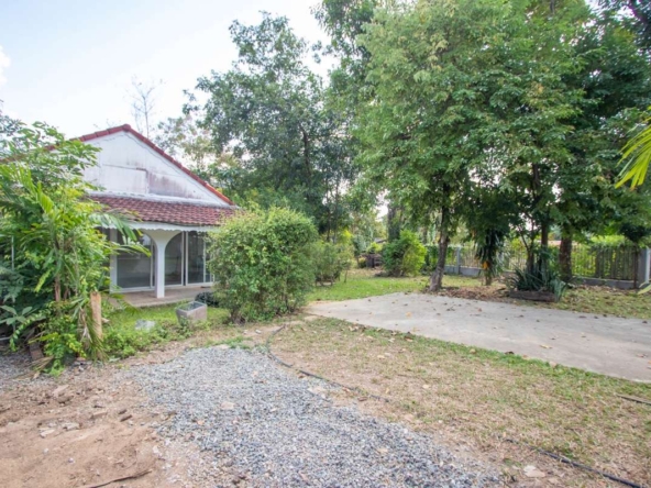 Land for Sale : Prime Location Near Wat Umong-PH-SUT096