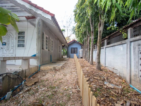Land for Sale : Prime Location Near Wat Umong-PH-SUT096