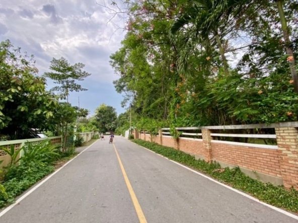 A nice plot of land for sale in San Khampeang-P-PLS578