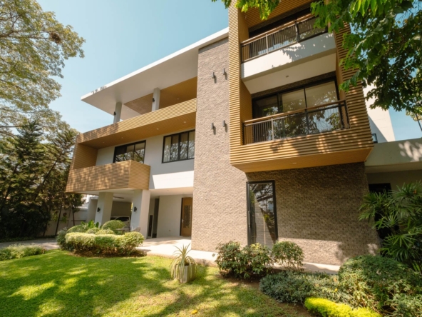 4 Bedroom Luxury House in City-TNP-D1111