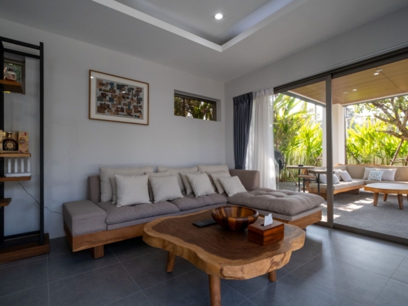 Stunning Outdoor Entertainment Area and Garden-TNP-D1196