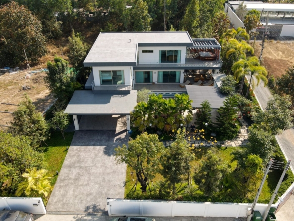 Luxury 3-Bedroom Pool Villa