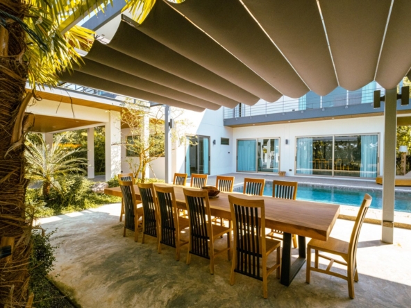 Stunning Outdoor Entertainment Area and Garden-TNP-D1196