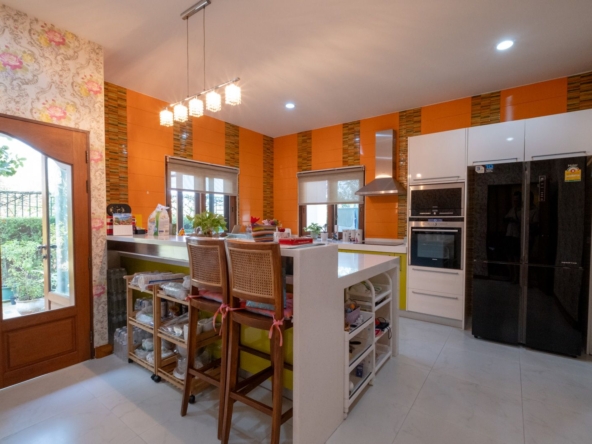 Exquisite Chiang Mai Residence: A Blend of Luxury and Comfort-TNP-D1200