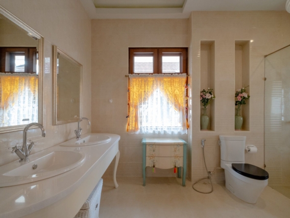 Exquisite Chiang Mai Residence: A Blend of Luxury and Comfort-TNP-D1200