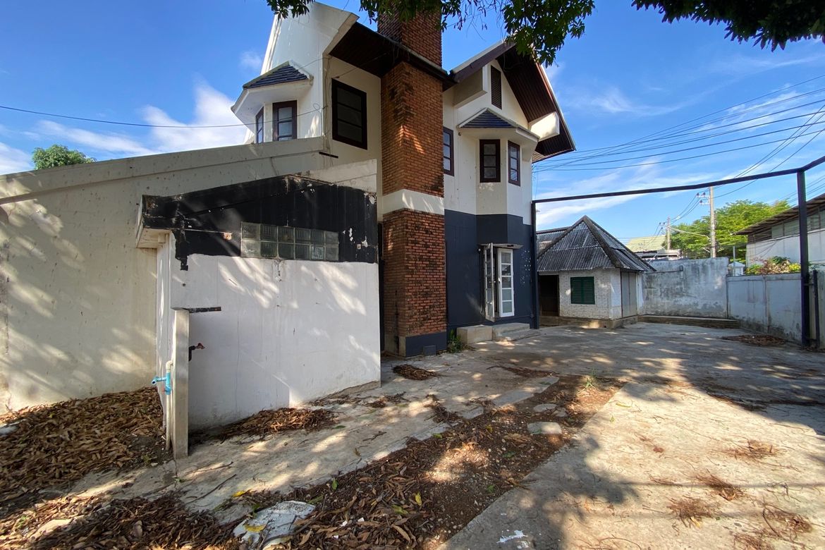 A house for rent for commercial space in Muang Chiang Mai-P-PCCR1140