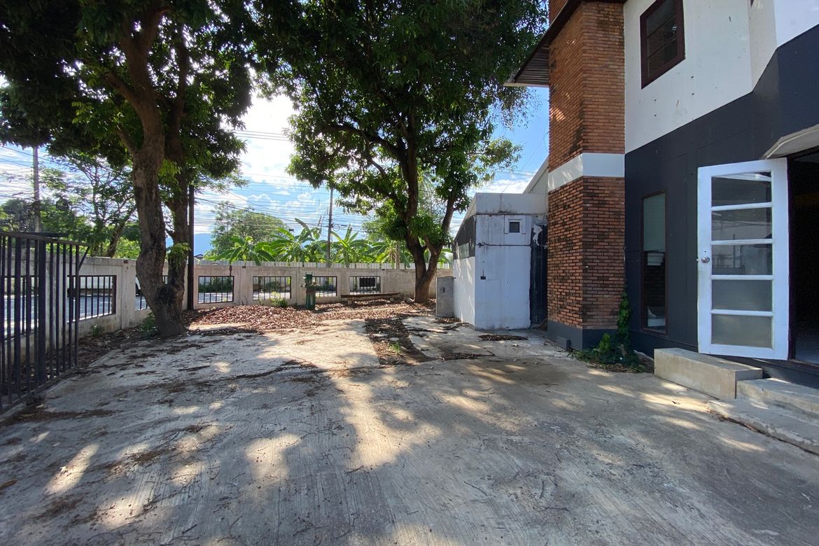 A house for rent for commercial space in Muang Chiang Mai-P-PCCR1140