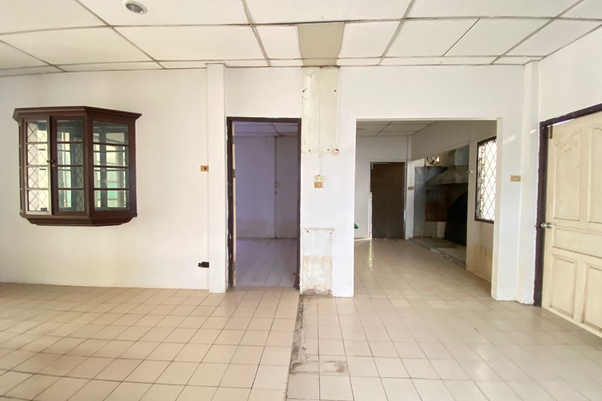 A house for rent for commercial space in Muang Chiang Mai-P-PCCR1140